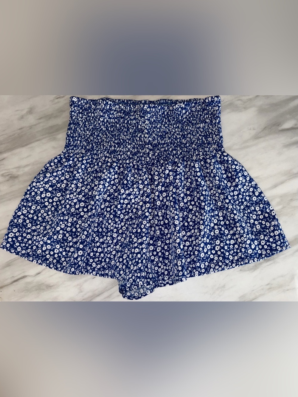 SHEIN Blue White Floral Smocked High Waist Flare Shorts Skort Size L